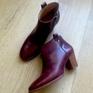 Authentic leather Madewell booties in Burgundy color.